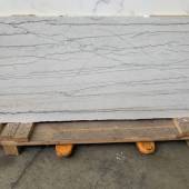 Calacatta Quartzite Veincut